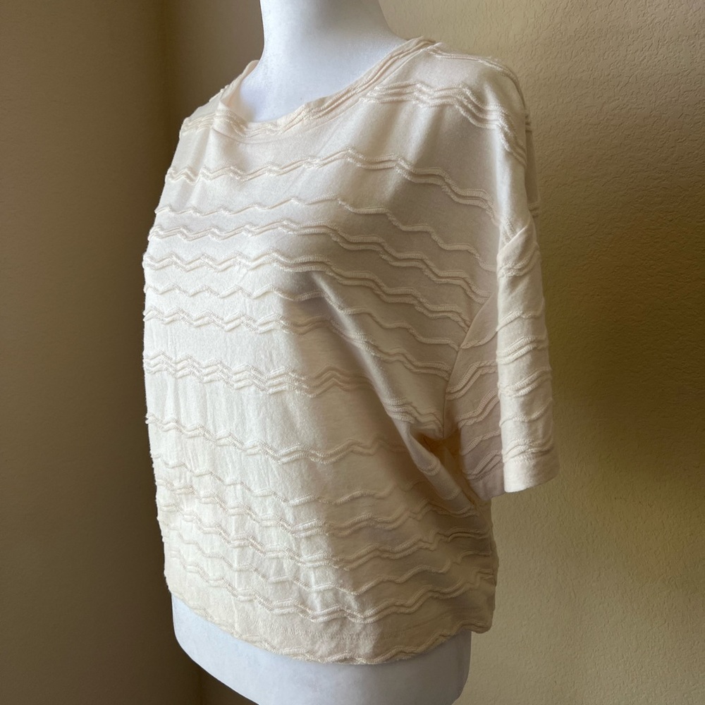 Textured Top - Picture 2 of 3